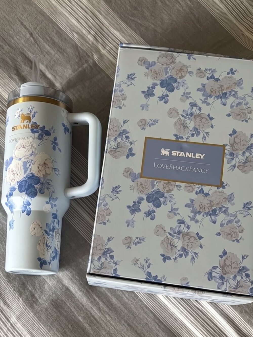 Stanley X Tumbler Love Shack Fancy 40oz Holiday Rosa Beaux Blue Gift Box Cup